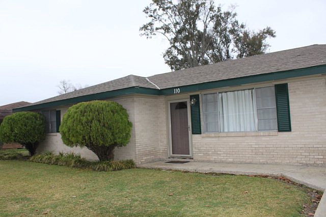 1st image of 110 Marguerite Ave