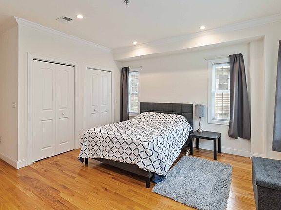 5th image of 14 Elmer St APT 2B