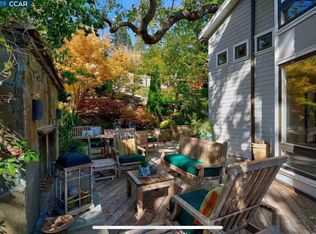 30 Valley Dr, Orinda, CA 94563