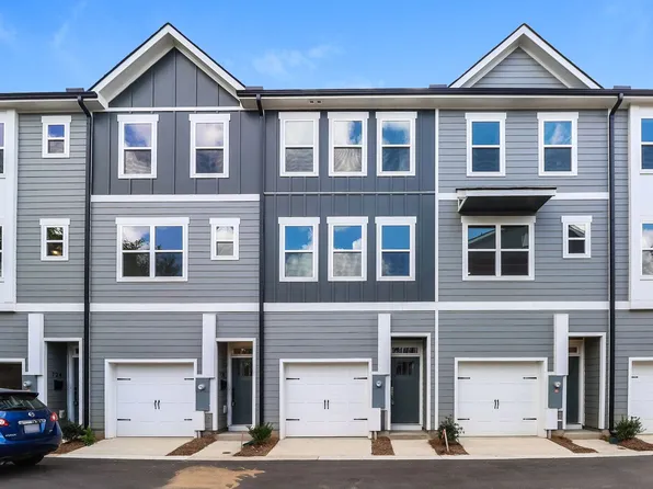 716 Drakeford Ct, Charlotte, NC 28216