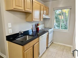 108 Atlantic St SE APT 202, Washington, DC 20032