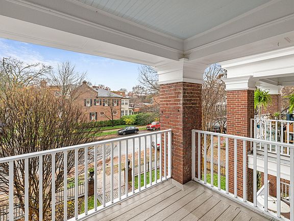 4th image of 3000 Kensington Ave APT 5