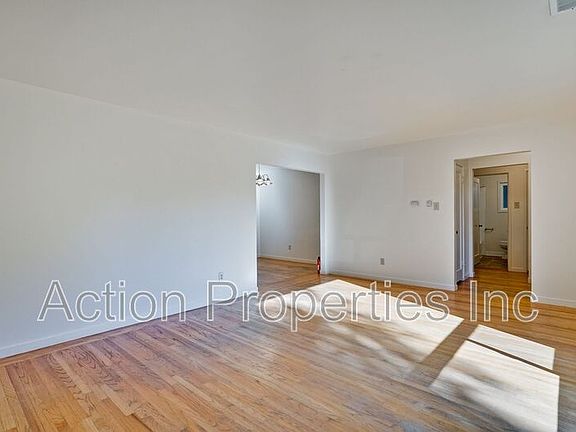 4th image of 742 Encina Grande Dr