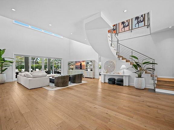 2nd image of 6209 Homeland Road