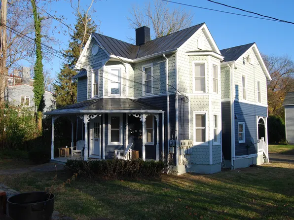 205 Culpeper St #D, Warrenton, VA 20186
