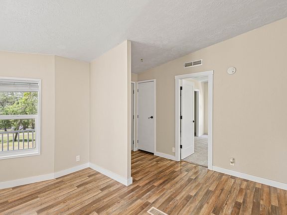 4th image of 235 Dearing Way