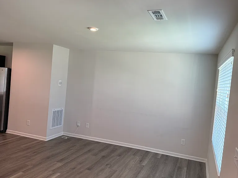 2410 Brokeshire Dr — Photo 3