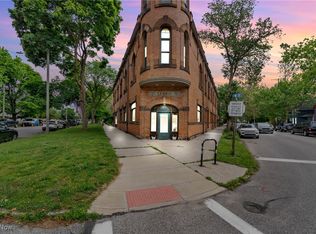 2337 W 11th St APT 10, Cleveland, OH 44113