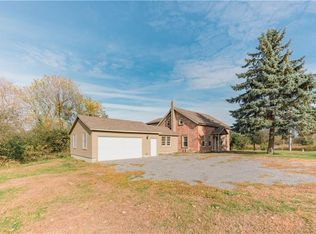 20019 Burton Rd, Sackets Harbor, NY 13685