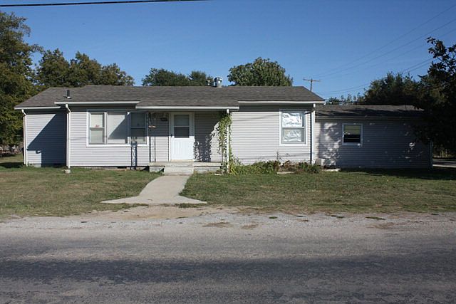 1st image of 501 N Elm