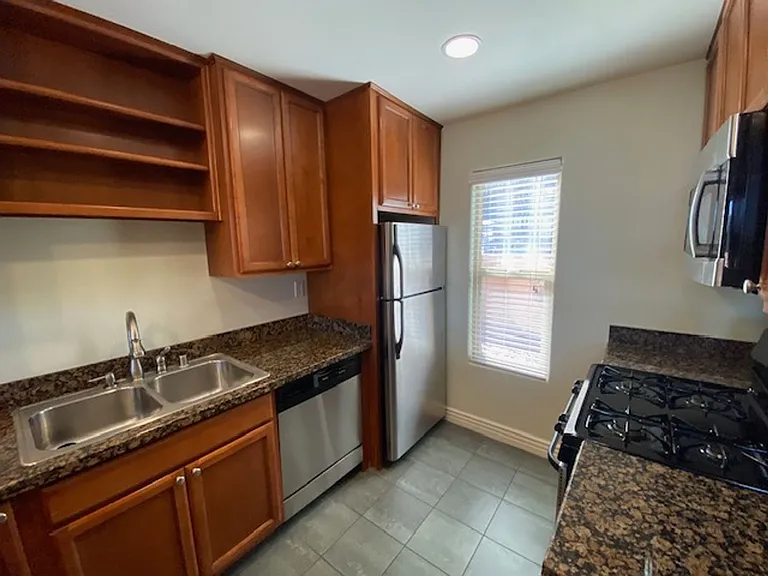 172 Mar Vista Dr — Photo 9