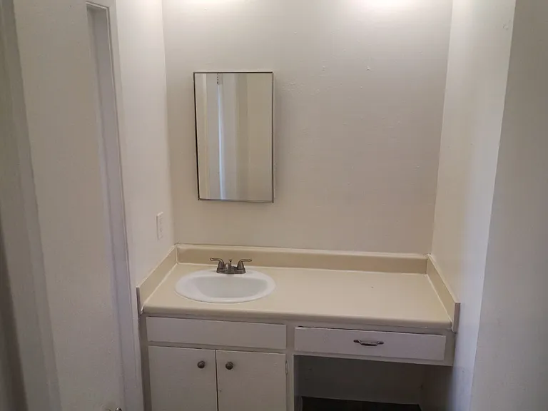 2125 North Ave #24 — Photo 6