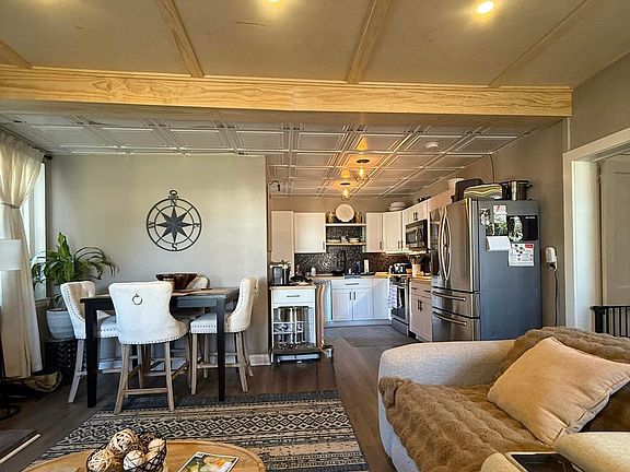 2nd image of 469 Bantam Rd #2