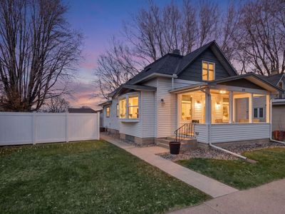 208 E 1st St, Waconia, MN, 55387