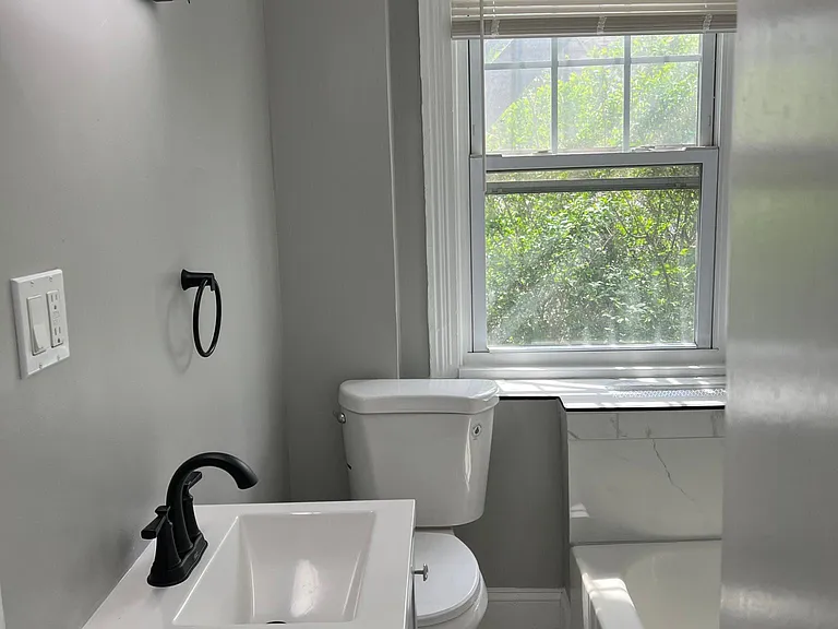 44 S Morton Ave #5 — Photo 9