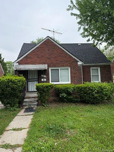 1st image of 12519 Laing St