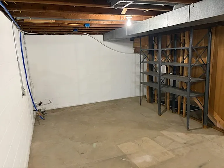 3292 Frederick St — Photo 31