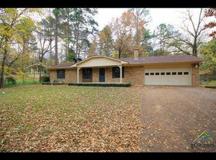 210 Canyon Dr, Lindale, TX 75771