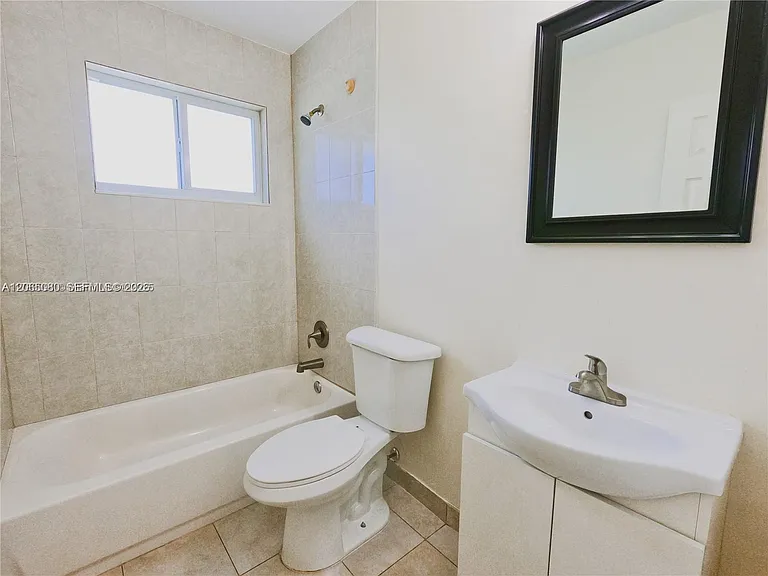4906 Serafica Dr #7 — Photo 7