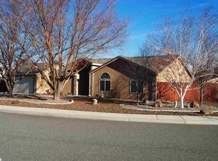 2611 Ficus Dr, West Richland, WA