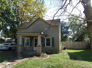 212 W South St, Bethany, IL 61914