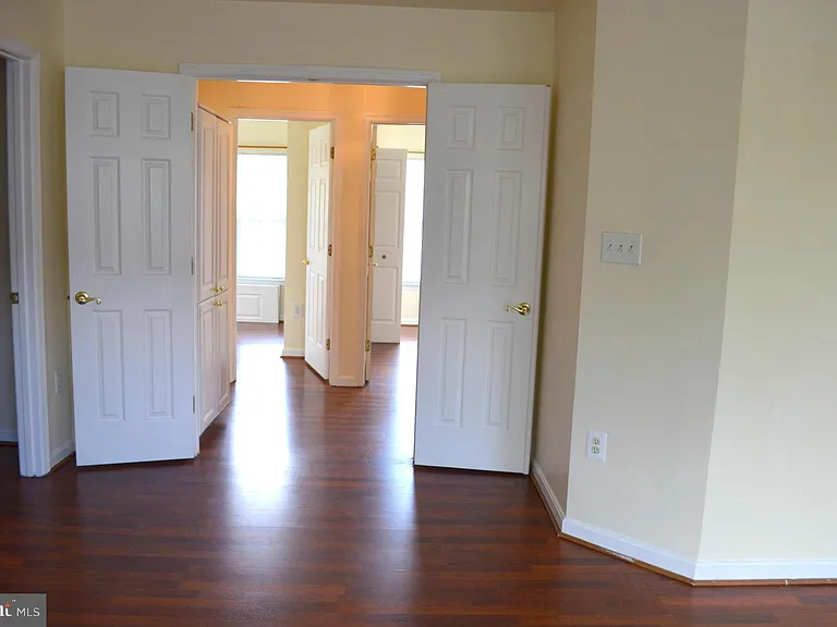 6863 Drifton Ct — Photo 16