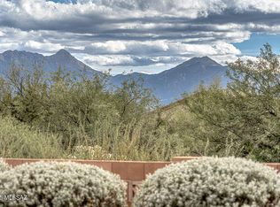 899 W Calle Artistica, Green Valley, AZ 85614