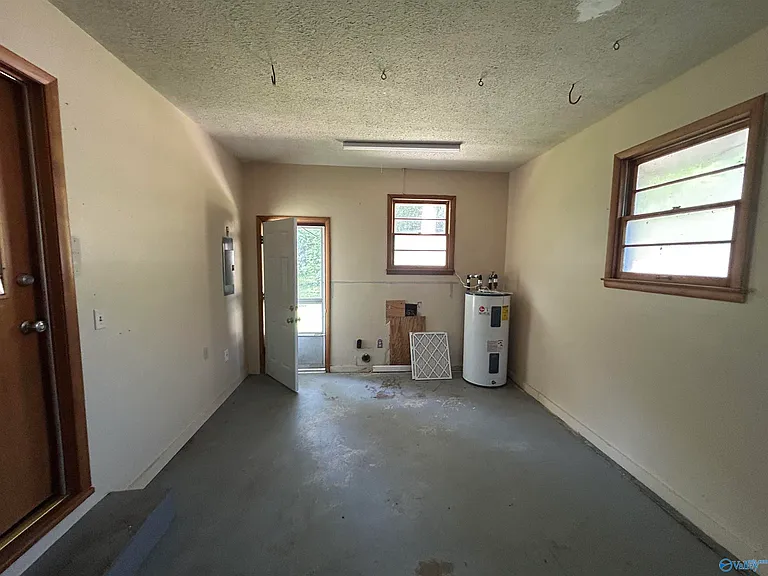 1607 Chapman Ave NE — Photo 21