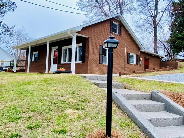 1105 Cherry St, Martinsville, VA 24112