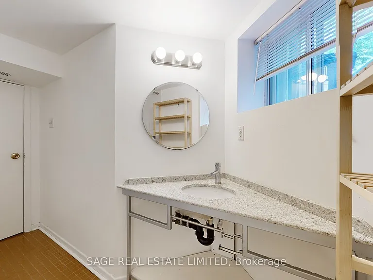 532 Brunswick Ave #LOWER — Photo 13