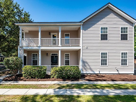 2nd image of 1209 Laurel Park Trl