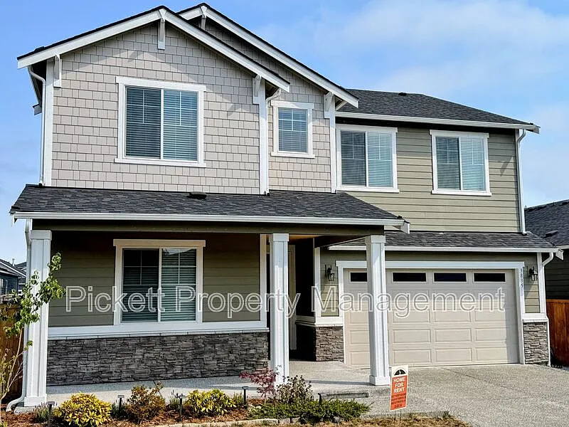 4 bed, 3.0 bath, 2926 sqft, $3,700 — Photo 2