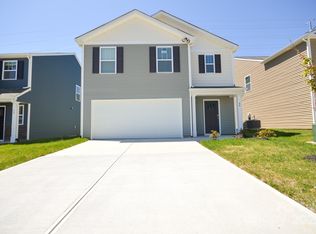 26 Lillian Ln, Hendersonville, NC 28792