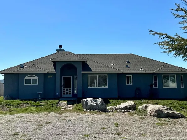 27511 Stallion Springs Dr, Tehachapi, CA 93561