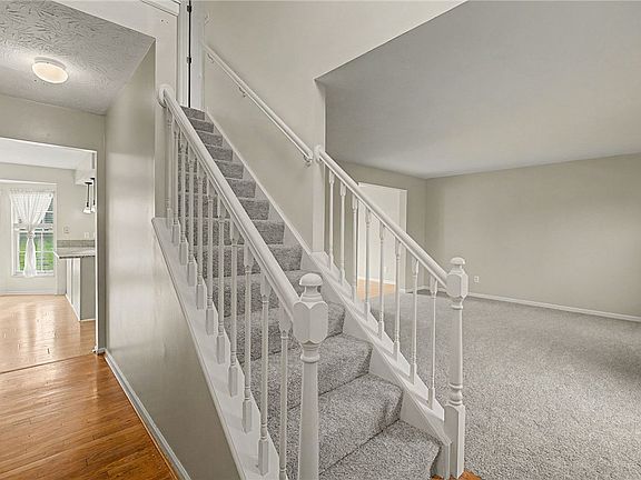 4th image of 1320 Bonniebrook Dr