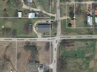 920 9th St, Pawnee, OK 74058