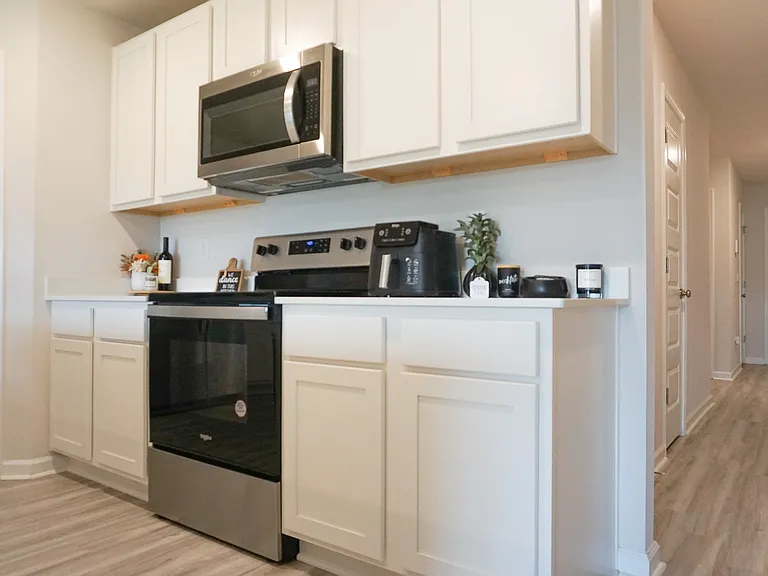 4703 Airmen Dr — Photo 21