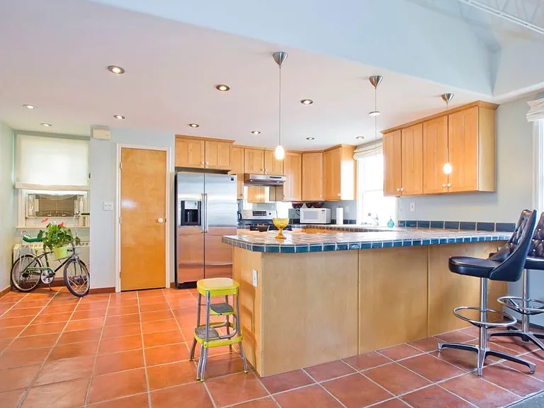1301 W Dakota Ave #4 — Photo 8