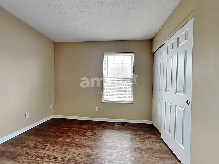 936 Hathaway Dr — Photo 17