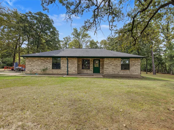 98 Lee Wood Rd, Huntsville, TX 77320