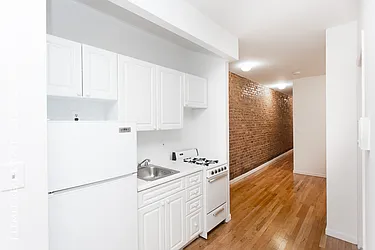 Rented by J. Lemle Real Estate