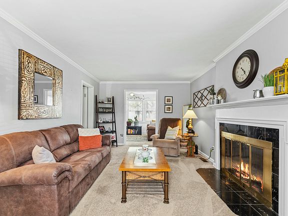 5th image of 2944 Dresden St