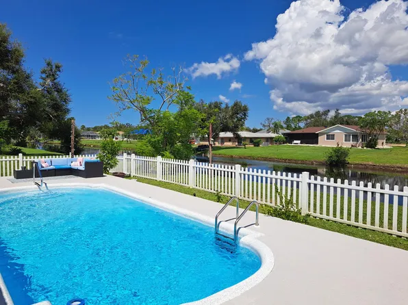 231 Caddy Rd, Rotonda West, FL 33947