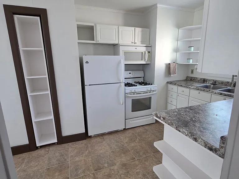 2329 Eugene St — Photo 7