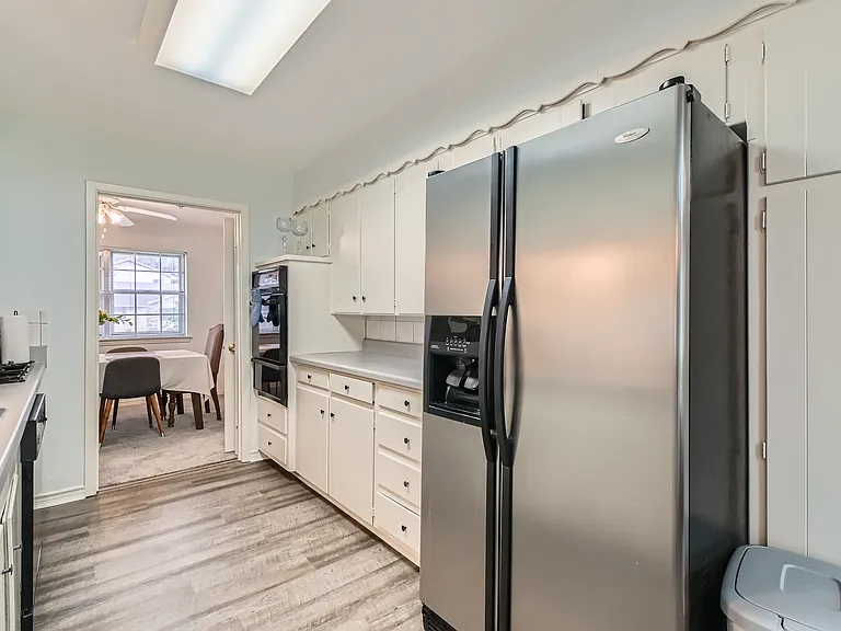 108 W Lilly Ln — Photo 12