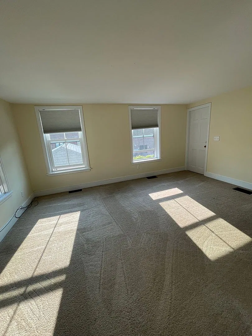 33 Pine Street — Photo 3