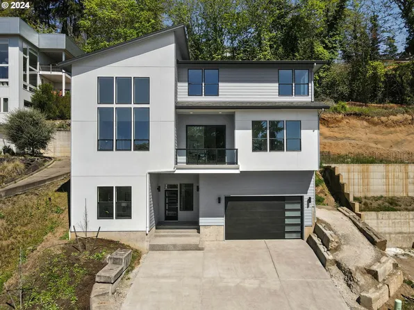 3820 Edgewood Dr, Vancouver, WA 98661