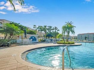 2 Harbour Isle Dr #106, Fort Pierce, FL 34949