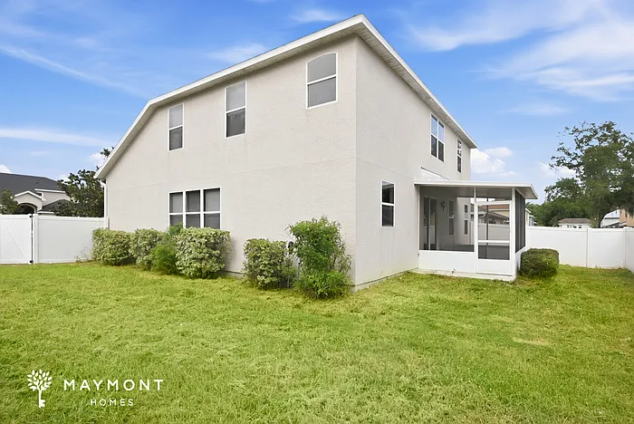 4 bed, 3.5 bath, 2299 sqft, $2,495 — Photo 3