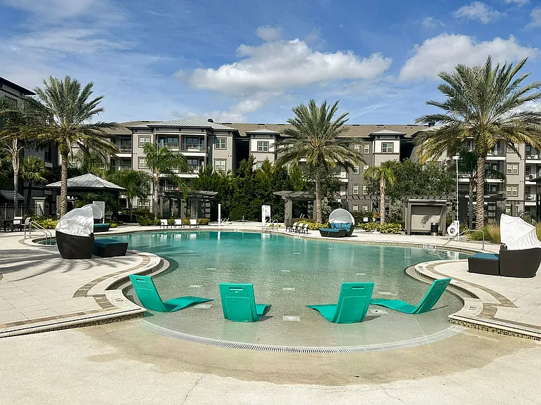 Creekside Ranch Apartments — Photo 1